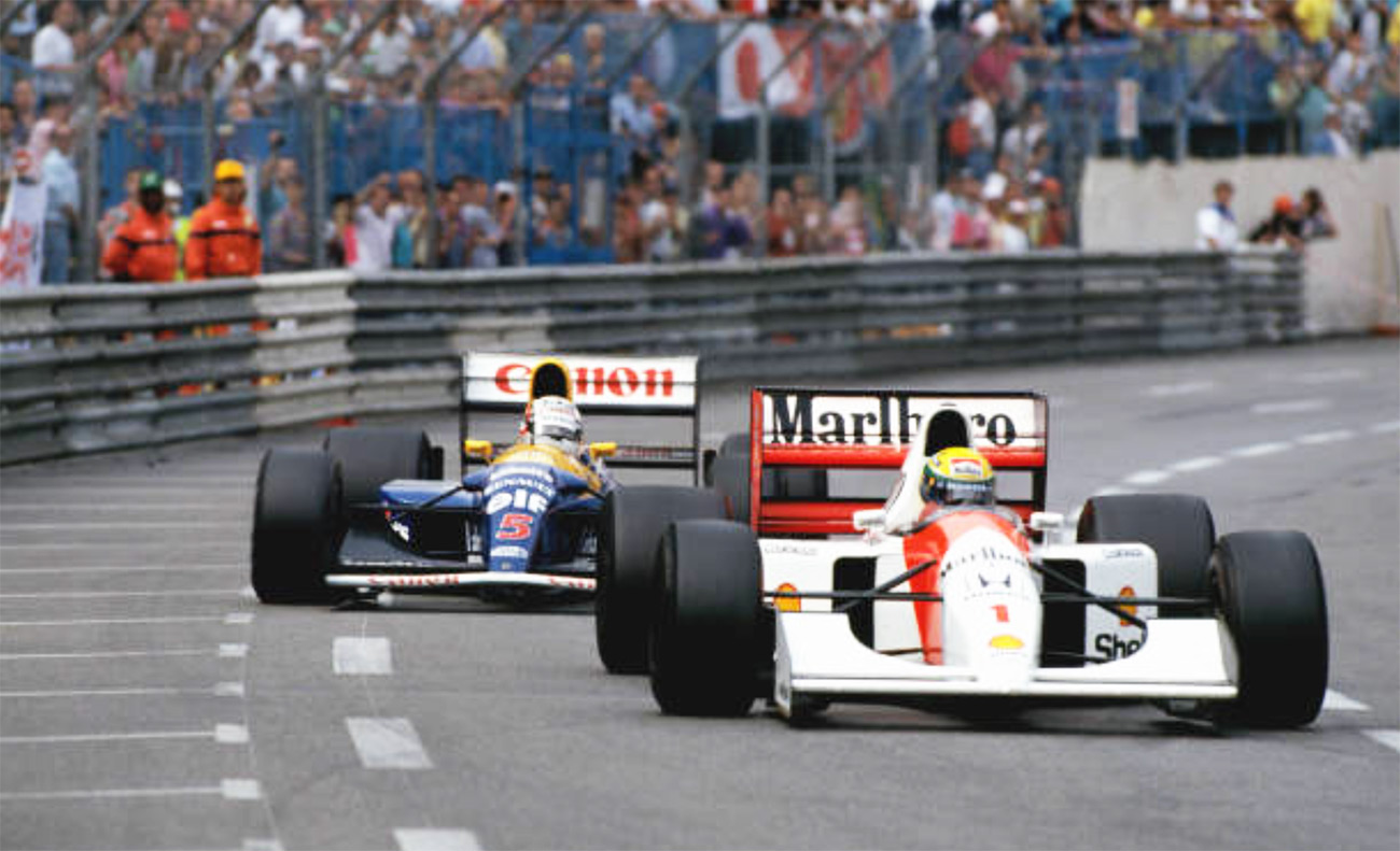 Ayrton Senna mantém Nigel Mansell atrás no GP de Mônaco de 1992 em uma das disputas mais marcantes da Fórmula 1